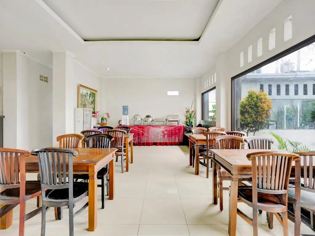 OYO 3156 Hotel Warta Dua