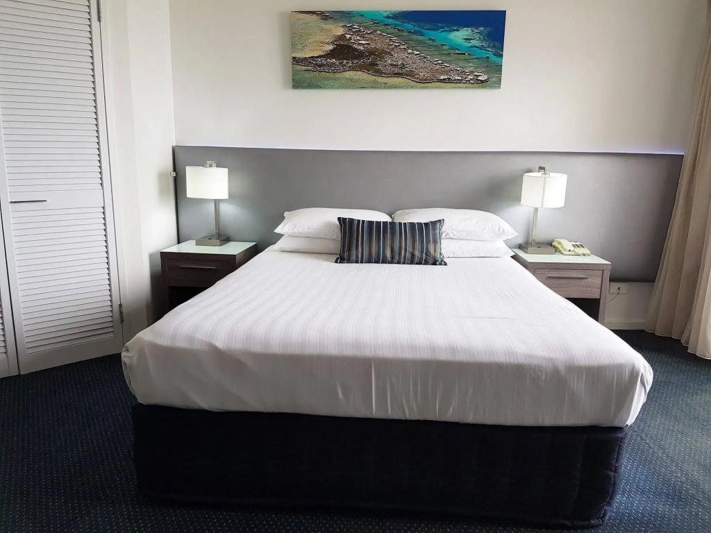 Ocean Centre Hotel
