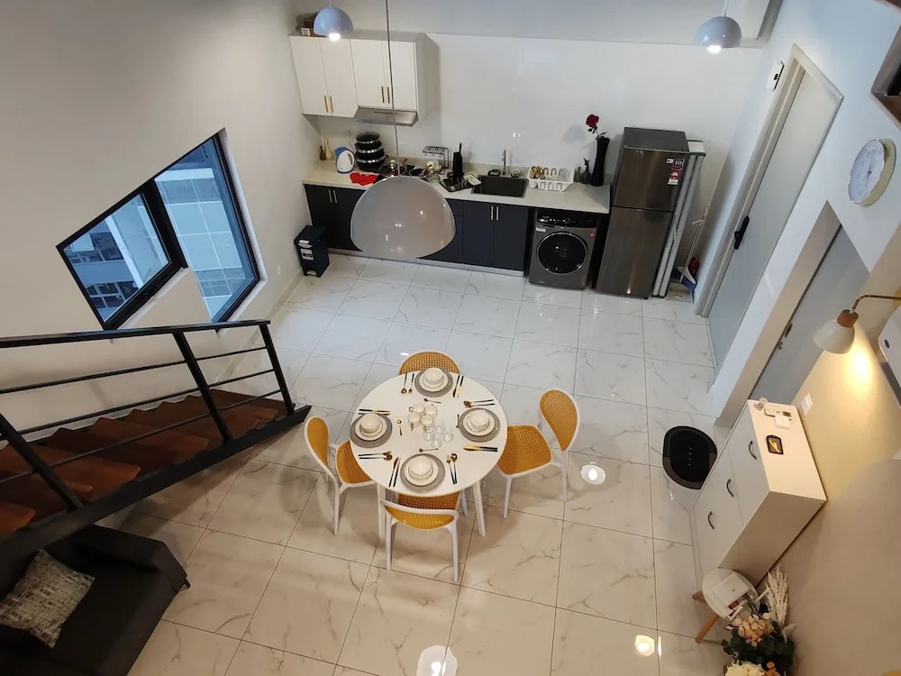 Arte Cheras Duplex by DeUrban