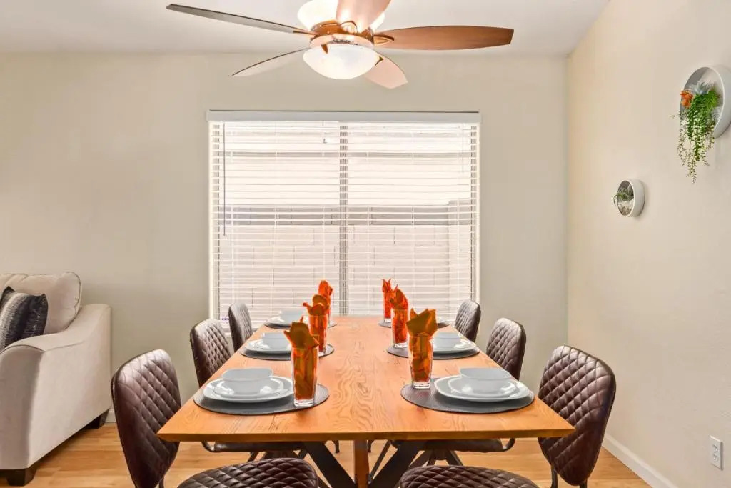 Augusta Chandler 3 Bedroom Home by Redawning