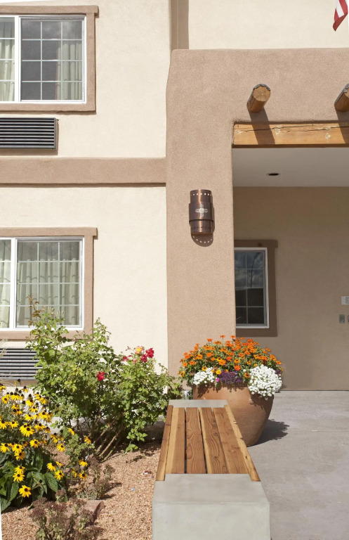 Econo Lodge Inn & Suites Santa Fe South