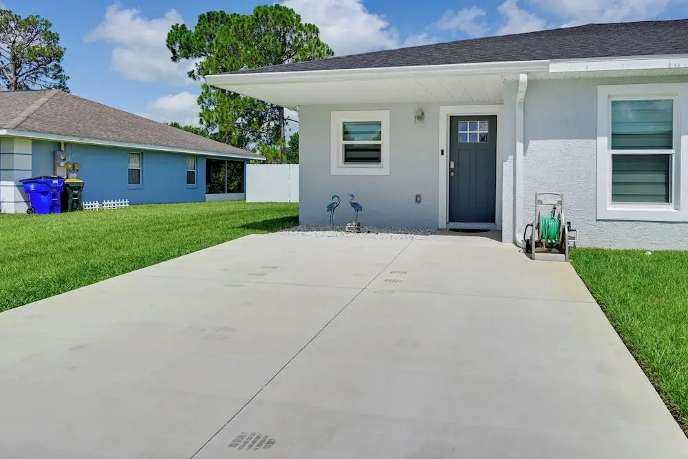 Hot Tub & Fenced Yard: Home in Sebring