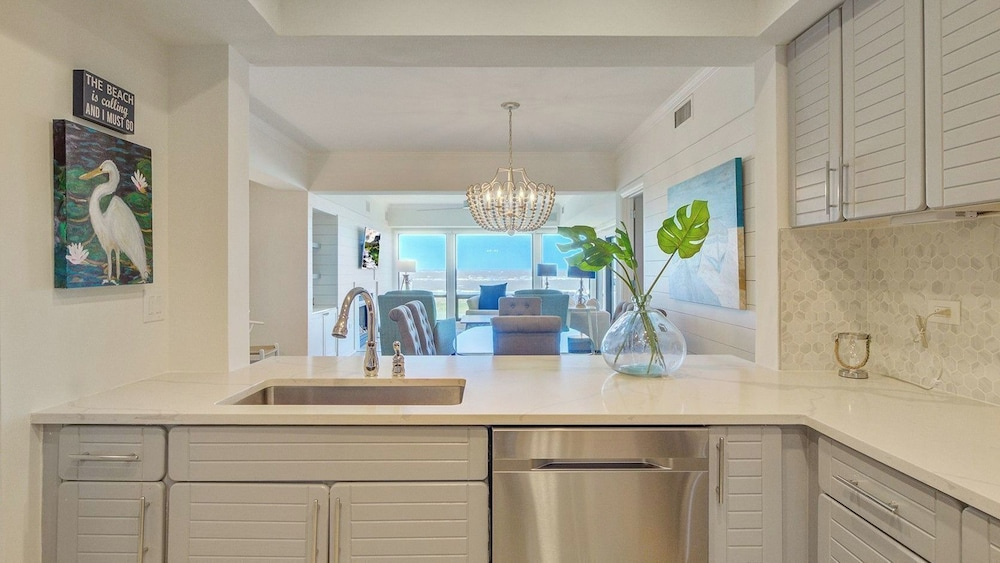 4407 Ocean Club by Avantstay Ocean Views w/ Community Pool Access - Jan/feb Monthly Options Avail
