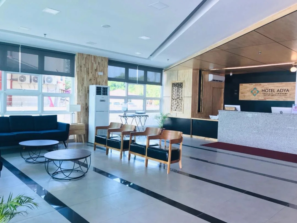 Hotel Adya Express Chenang