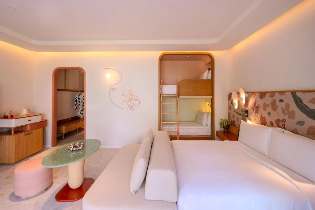 The Standard, Pattaya Na Jomtien