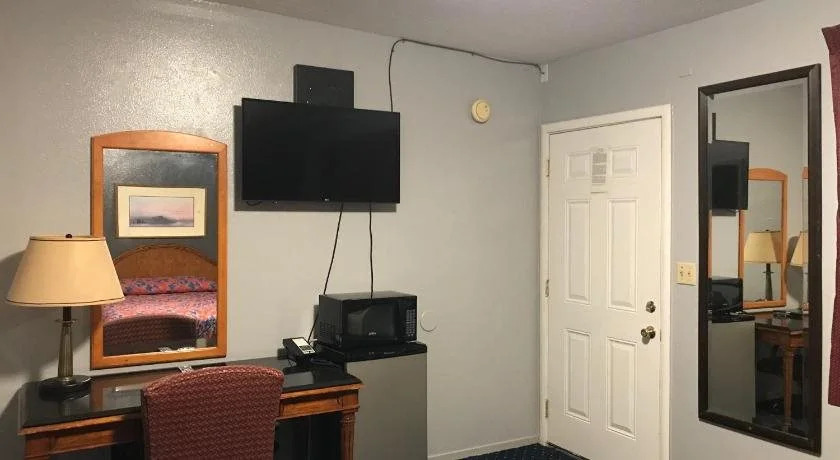 Travelers INN