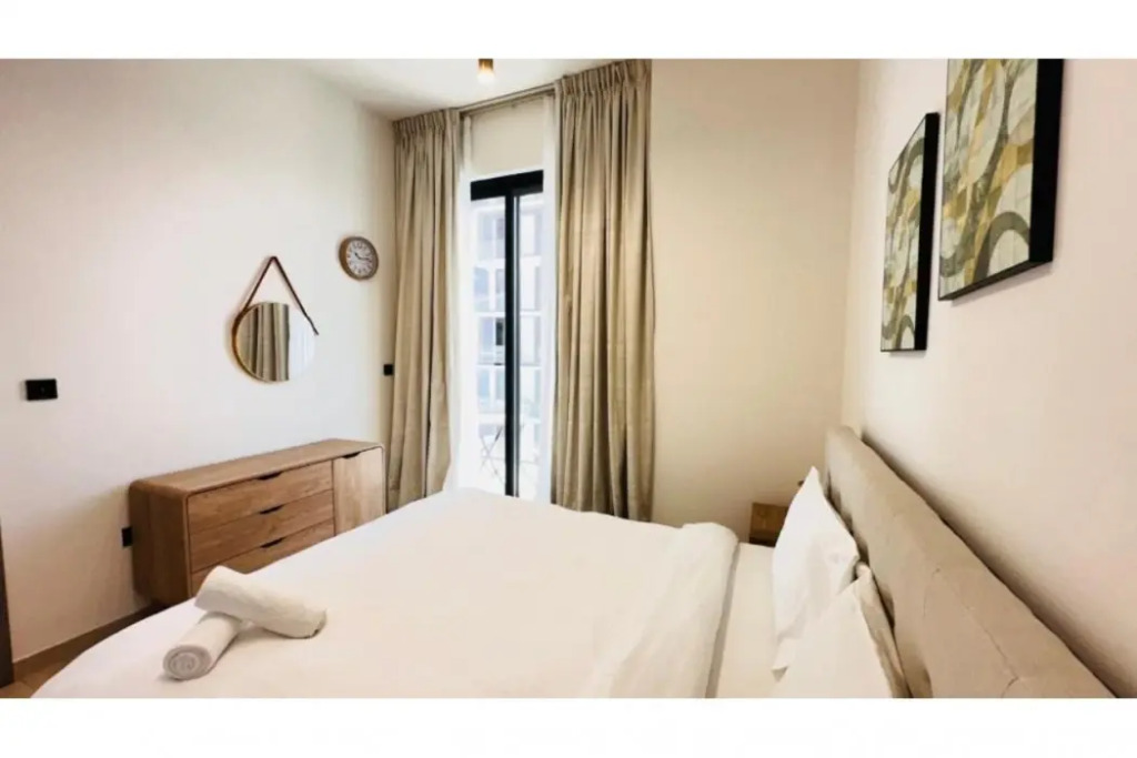 OYO 1291 Home Fully Furnished 1bed Apt @JVC