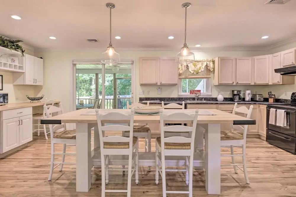 < 1 Mi to Beach: Luxury North Fork Retreat w/ Deck