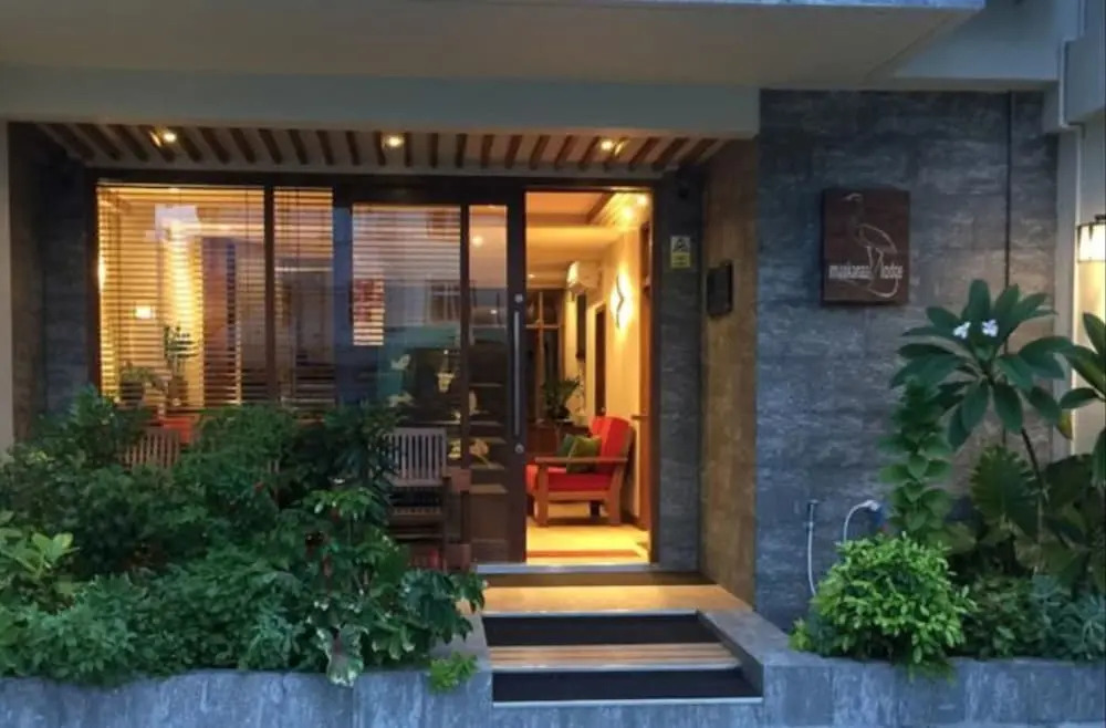 Maakanaa Lodge