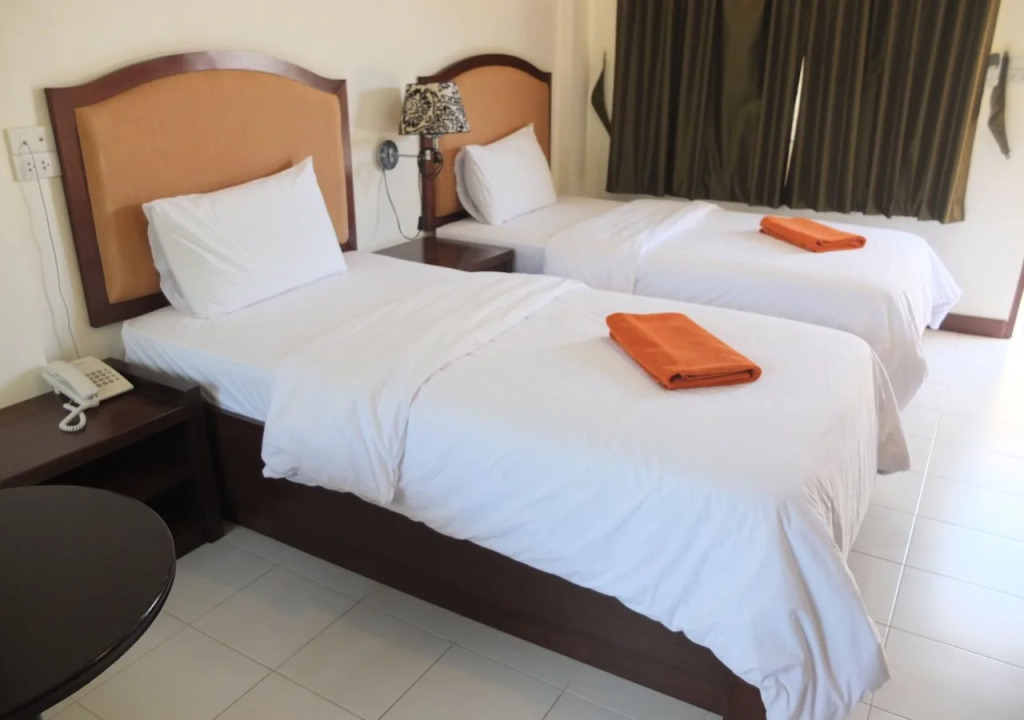 EKALUK PLACE INN