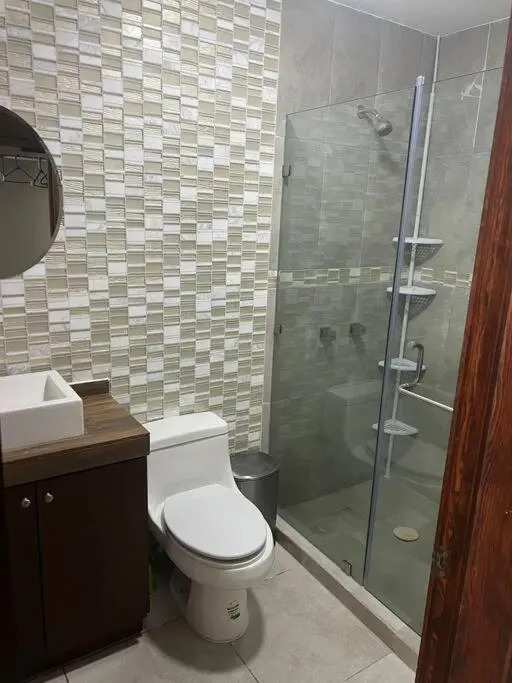 Lovely 3BR condo with Pool FREE Parking