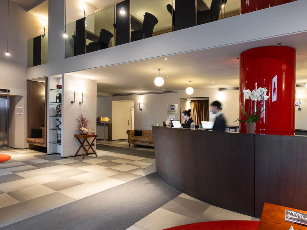 Отель iH Hotels Milano Ambasciatori