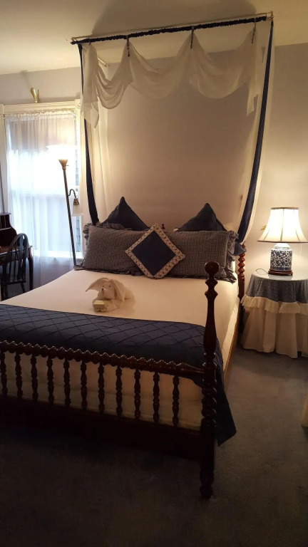 Cleveland House Inn