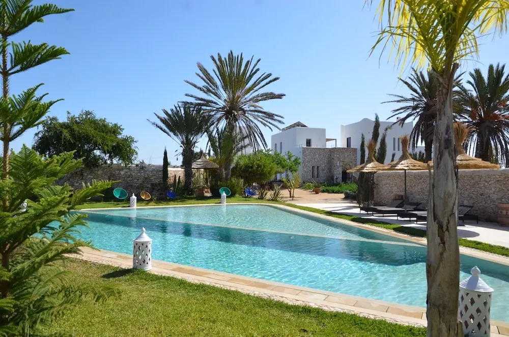 Guest House 12 People, 5 Bedrooms, Overnight or Full Rental