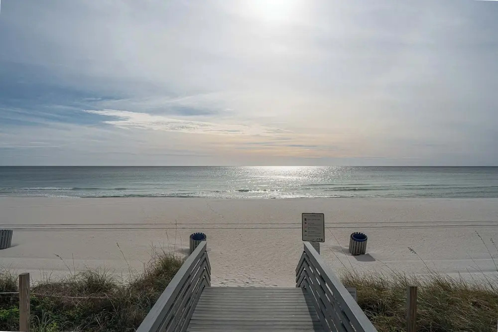 Beachfront Haven 2 BDR Kid-friendly Resort!
