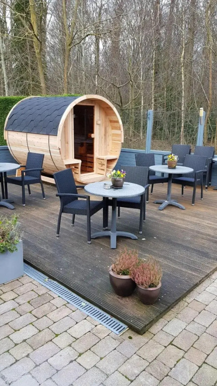 B&B Woodside