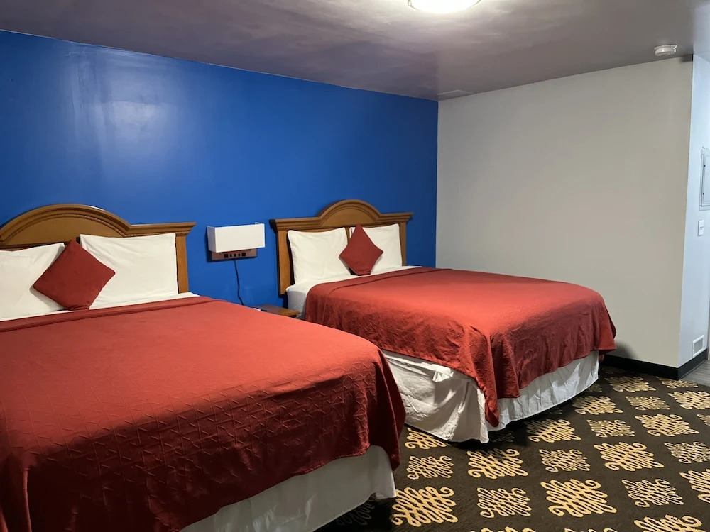 Midway Motel