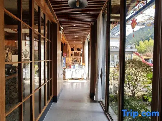 Kaichen Puju Hot Spring Village Resort Hotel