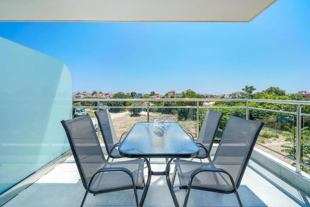 Eridon Suites