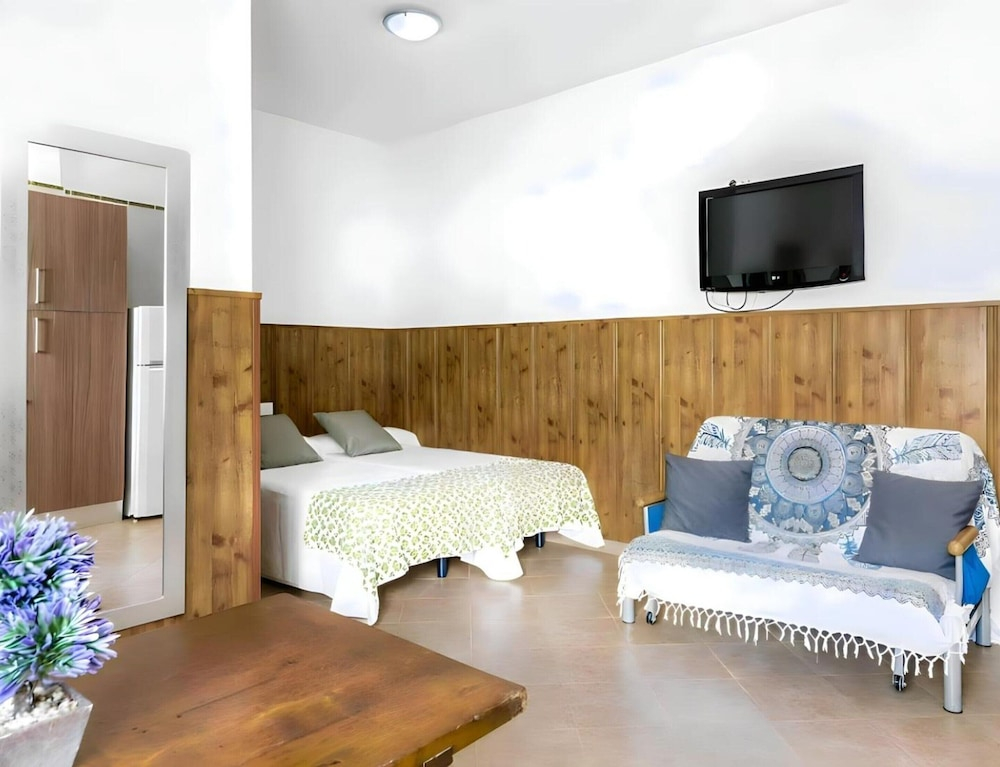 Peaceful Apartment Close to the Coast