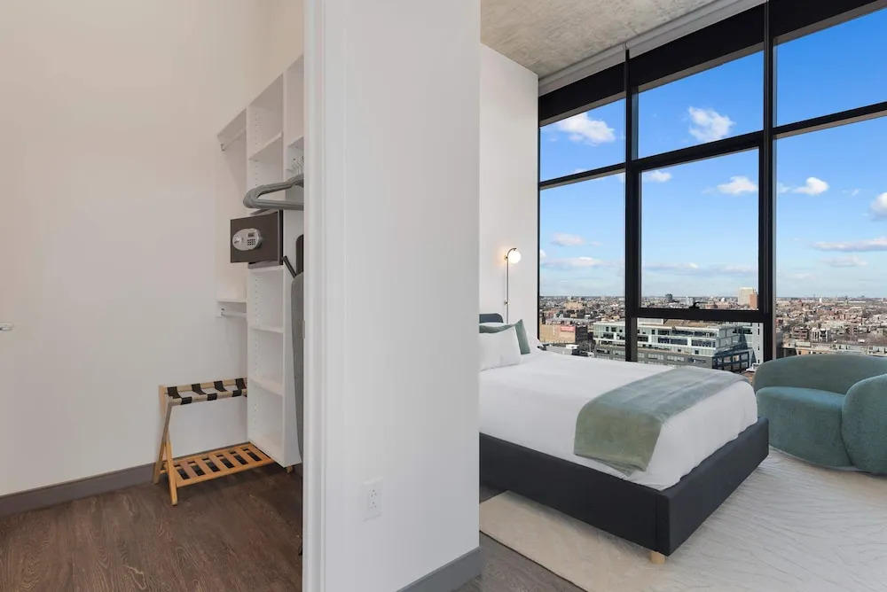 Cloud9 2x1 Apartments Fulton Market The Pop
