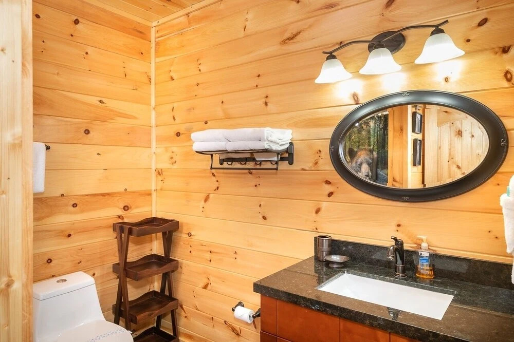 Hidden Heaven 5 Bedroom Home by Redawning