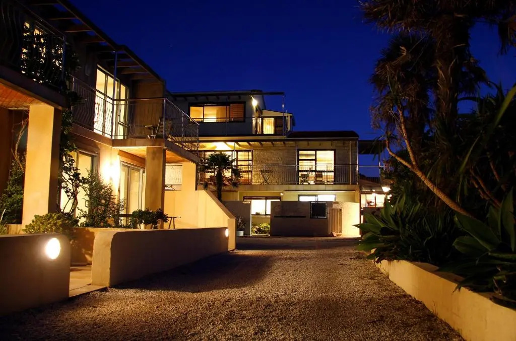 Onetangi Beach Apartments