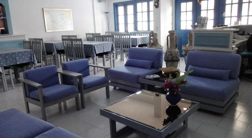 Remezzo Hotel & Studios