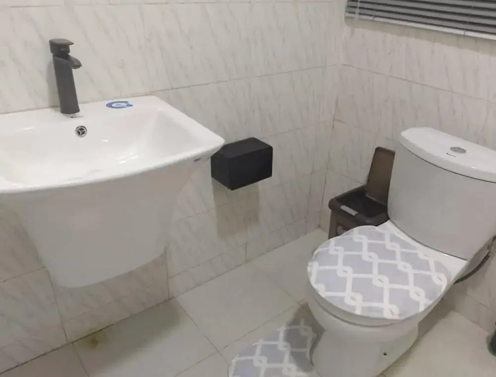 3 Bed Flat - Sleeps 6 - Parking - Wifi