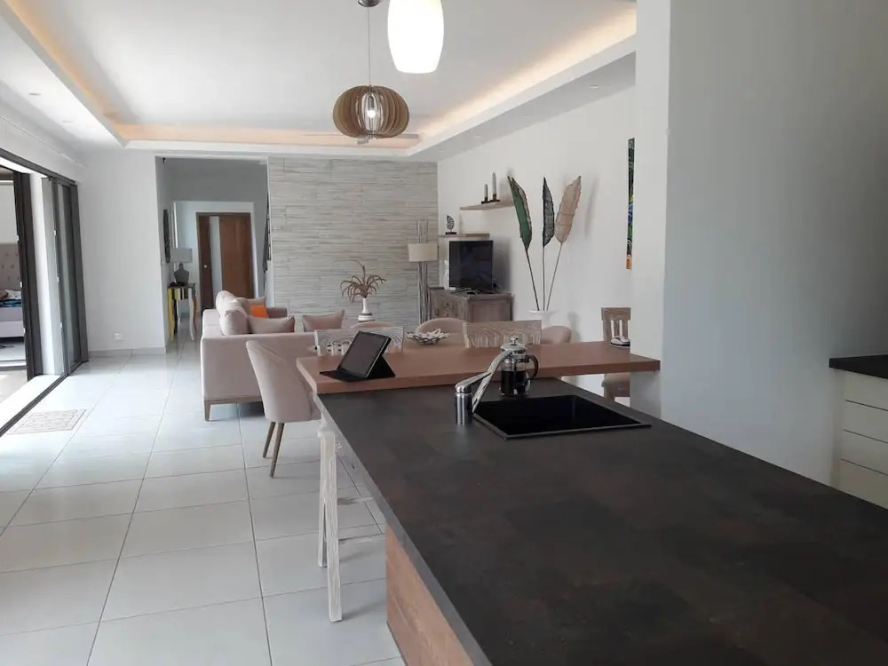 Elegant Villa in Pereybere, Grand Baie + Pool