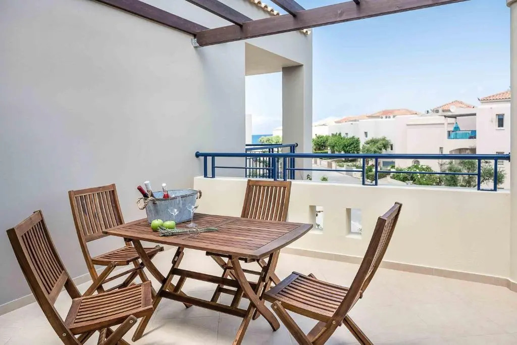 Resitour - Aphrodite Beachfront