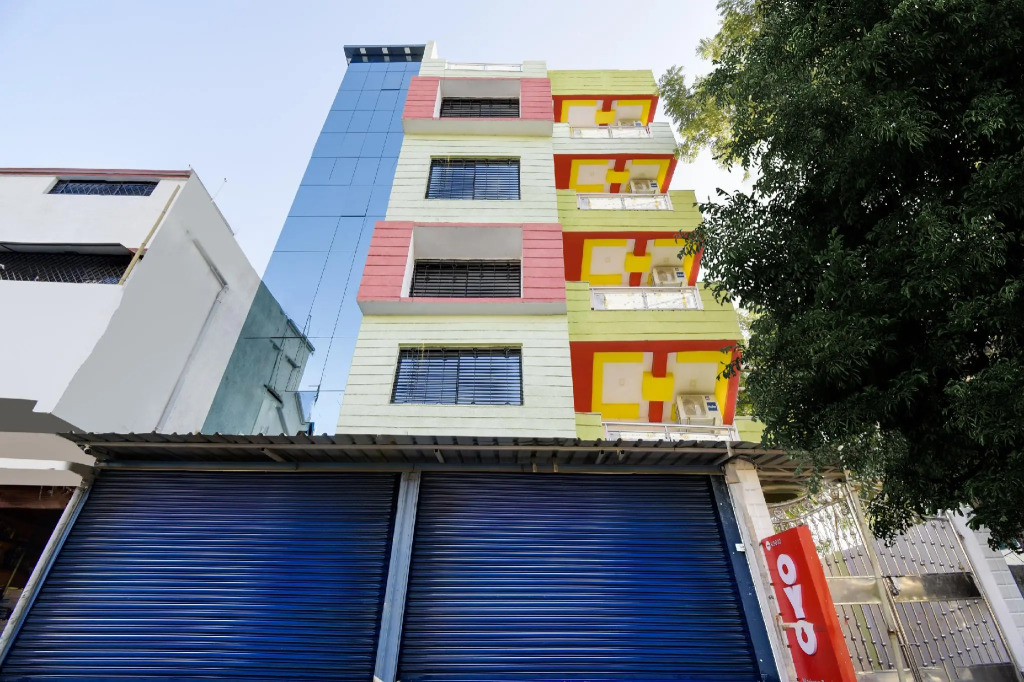 OYO Flagship 63032 Mariyam Service Apartments
