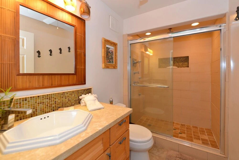 Hale Ono Loa #119 2 Bedrooms 2 Bathrooms Condo by Redawning
