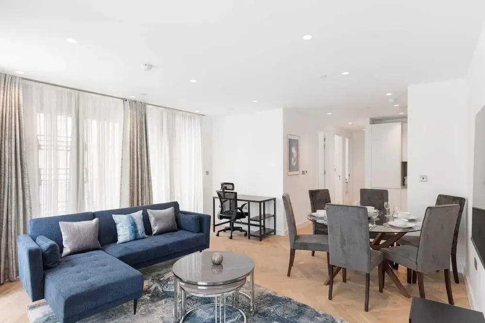 3br-sleeps8-central London-parking