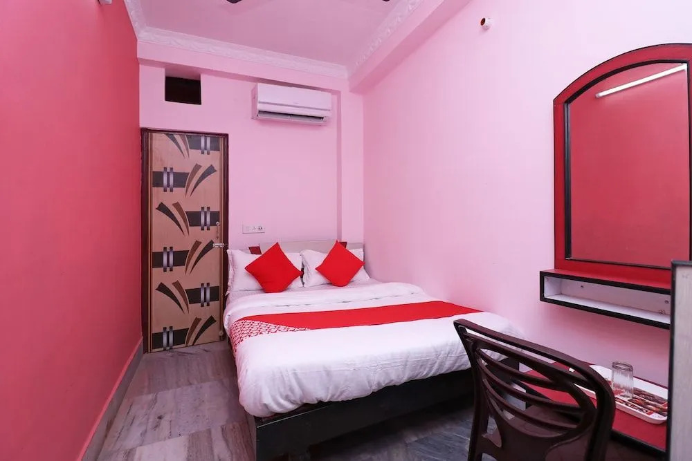 OYO 30975 Karunamoyee Guest House