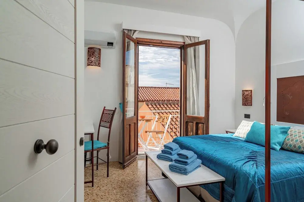Sorella Luna Room Boutique, Centro di Olbia