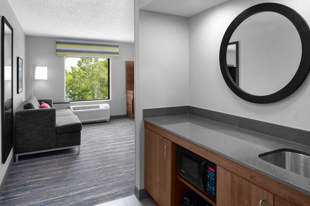 Hampton Inn & Suites Grand Rapids-Airport 28th St