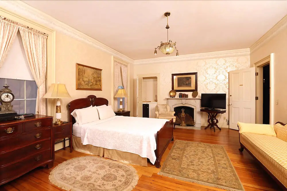 The old Court bed and Breakfast