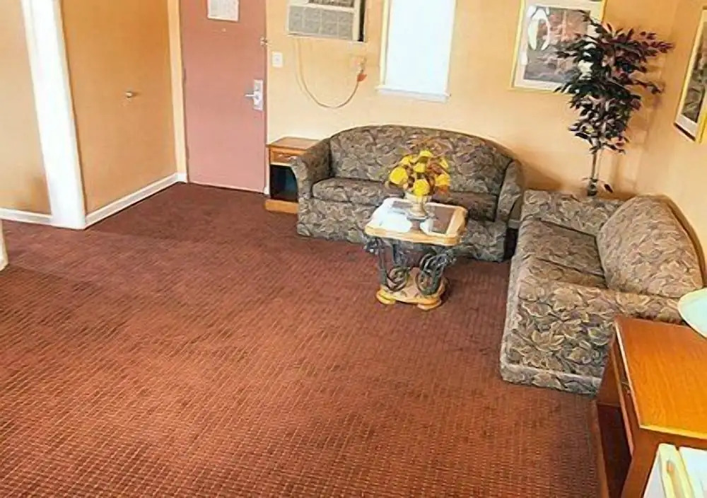 Parkway Inn