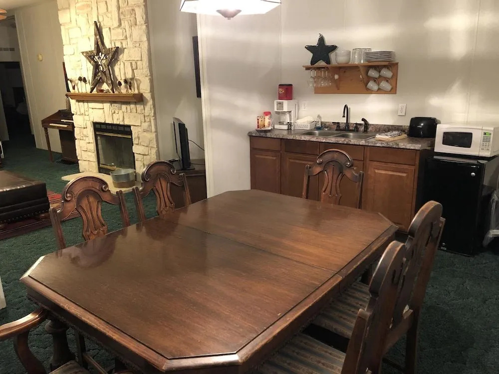South Gate Lodges