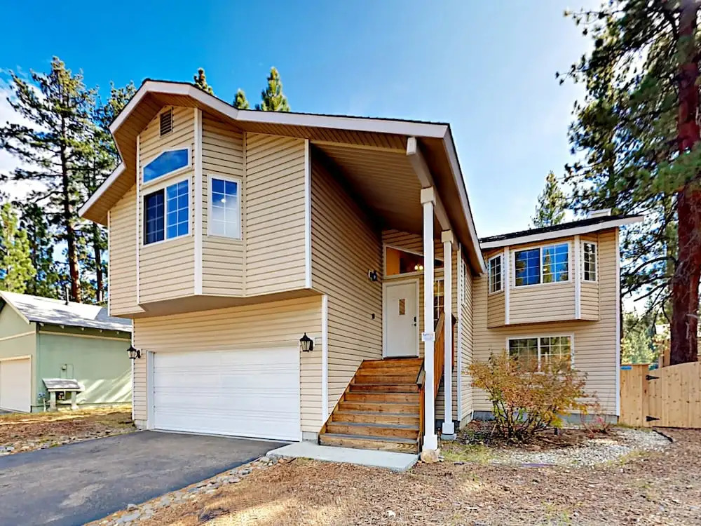 4BR South Tahoe Hot Tub Haven by RedAwning