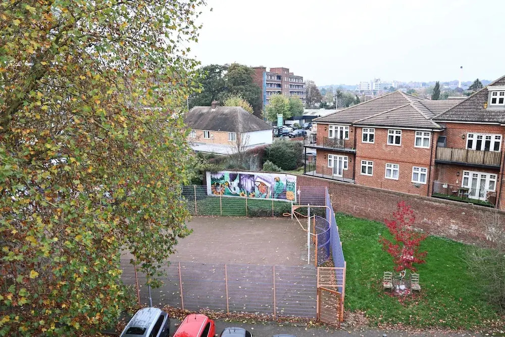 Kingston Duplex Apt Balcony, Parking & Wi-fi