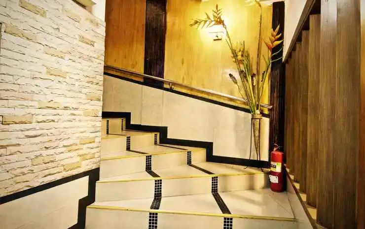 Kaya Place