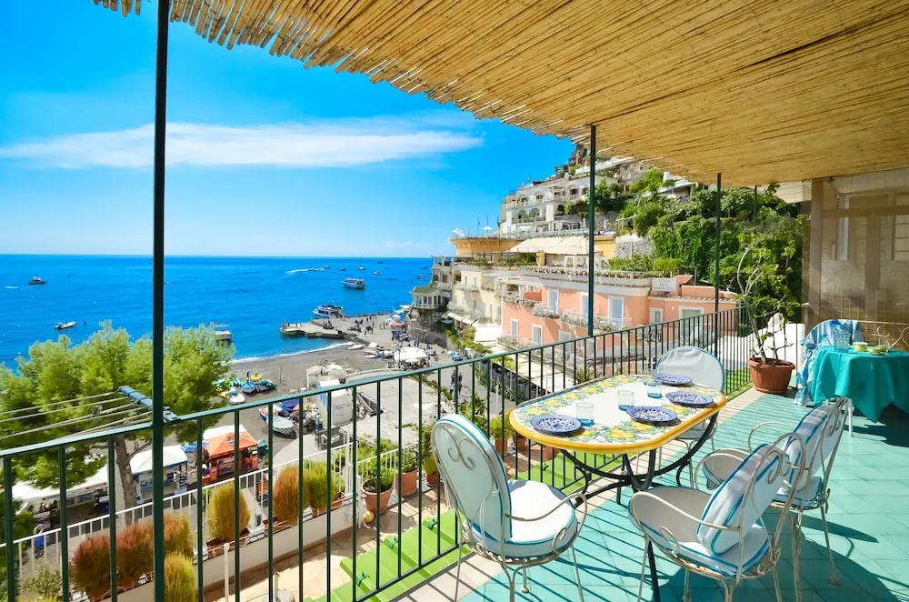AMORE RENTALS - Casa Raffi