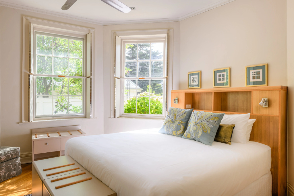 The Woodbridge Waterfront Rooms