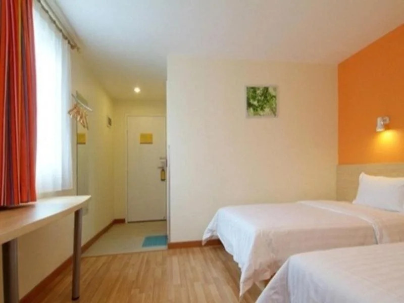 7Days Inn Suzhou Sanxiang Road