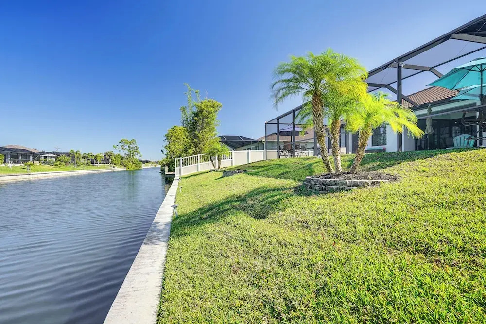 8 Mi to Dtwn: Canalfront Home in Cape Coral!