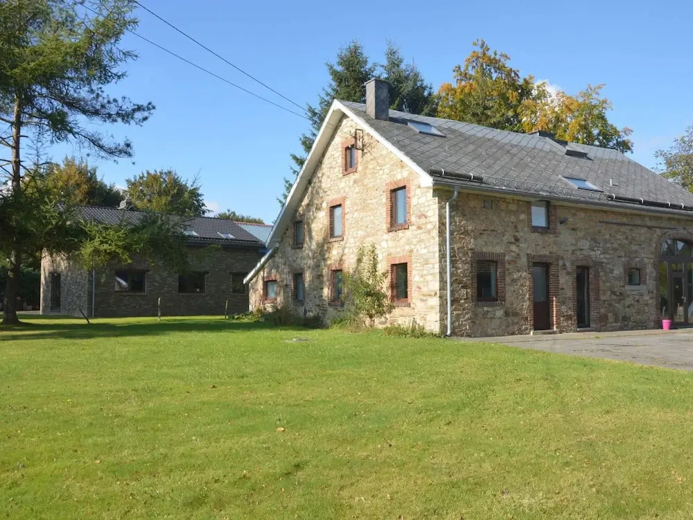 Large Holiday Home in Waimes With a Garden