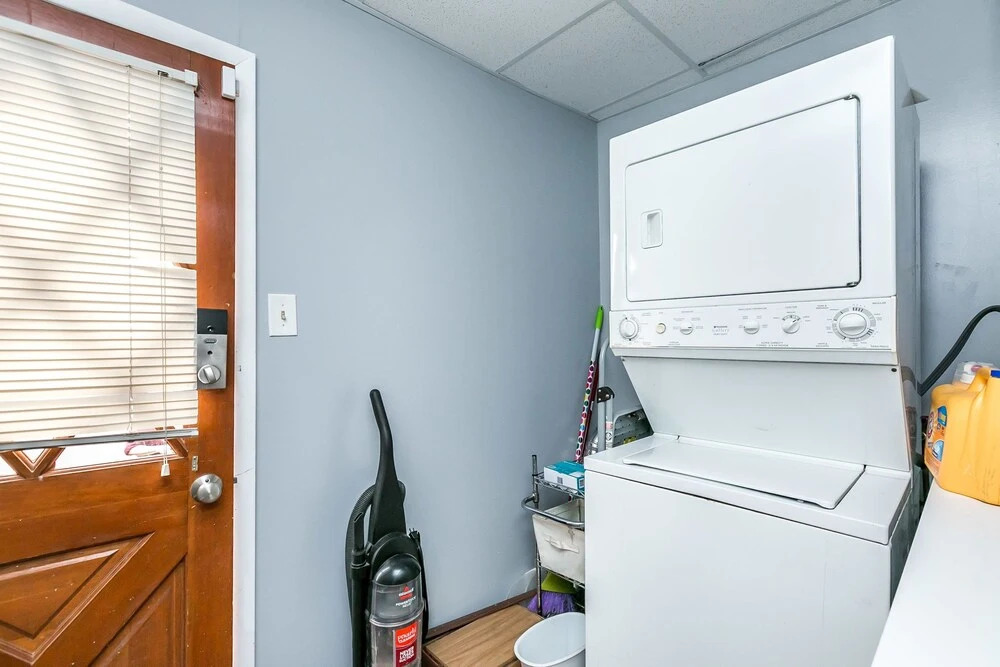 Charming Home Near Harbor&stadiums W/2carparking