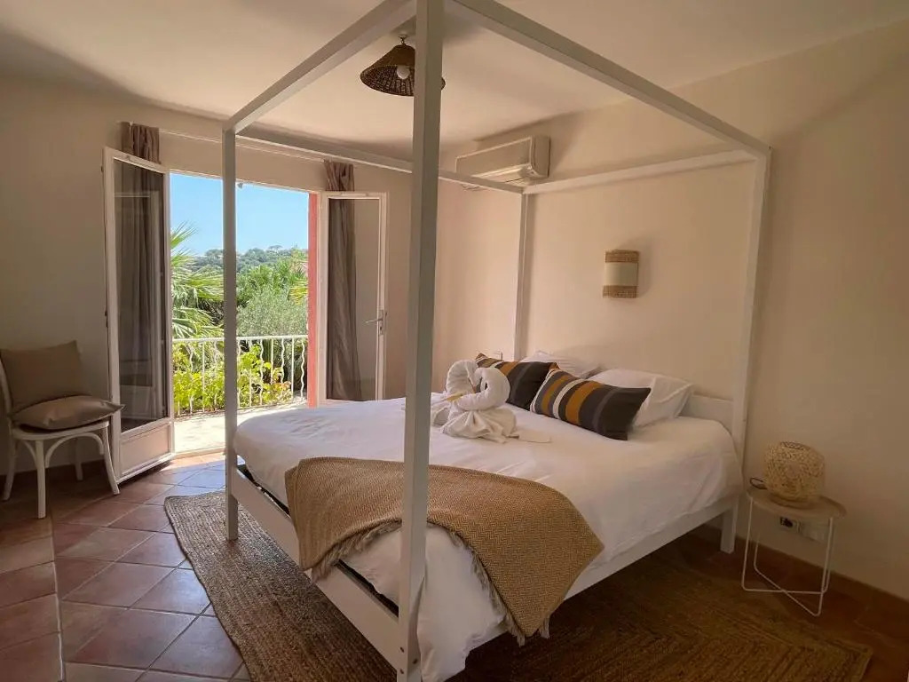 Fantastic pool villa 900m to the beach; with extravagant big garden